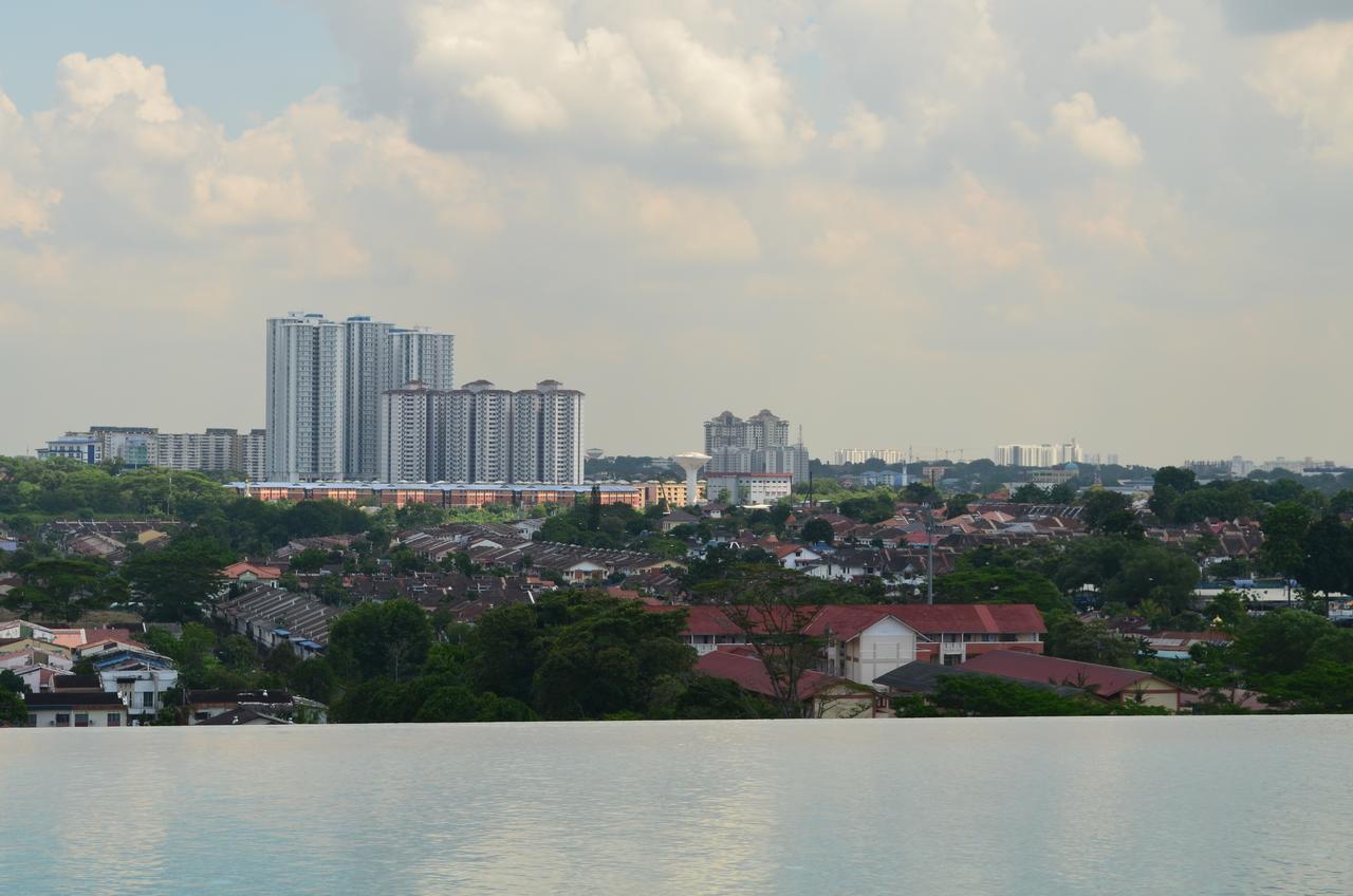 1 Tebrau Suites By Subhome Johor Bahru Exterior foto