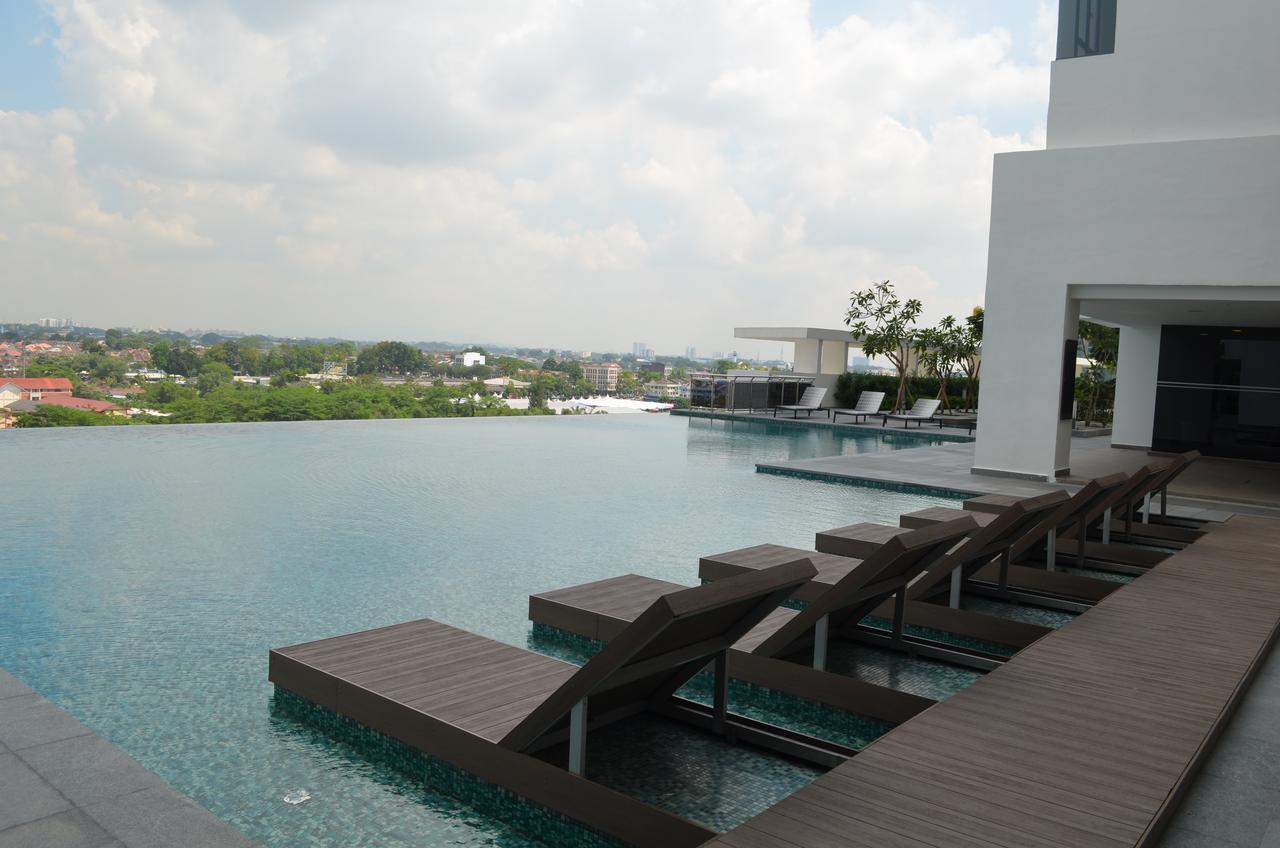 1 Tebrau Suites By Subhome Johor Bahru Exterior foto