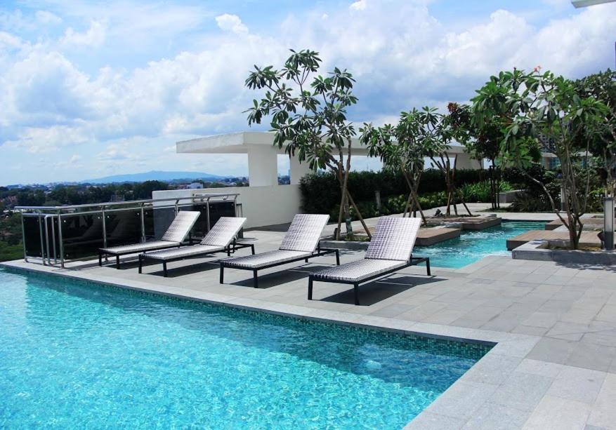 1 Tebrau Suites By Subhome Johor Bahru Exterior foto