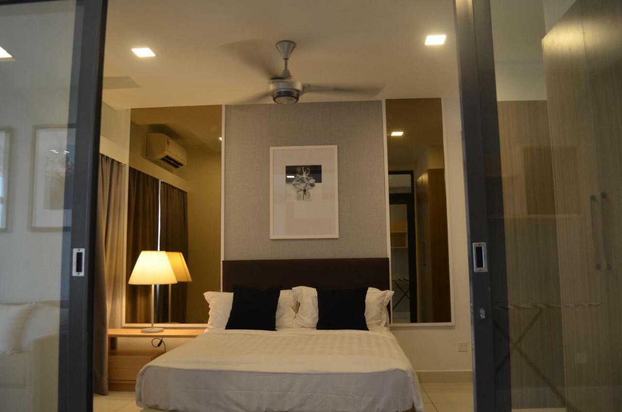 1 Tebrau Suites By Subhome Johor Bahru Exterior foto